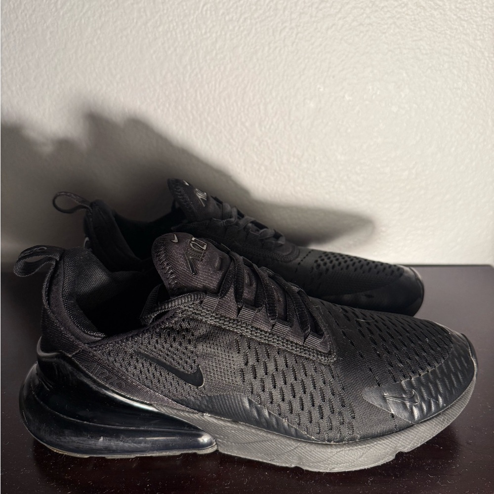 Nike Black Air Max 270 Sneakers Mens Size 10 - Picture 2 of 7